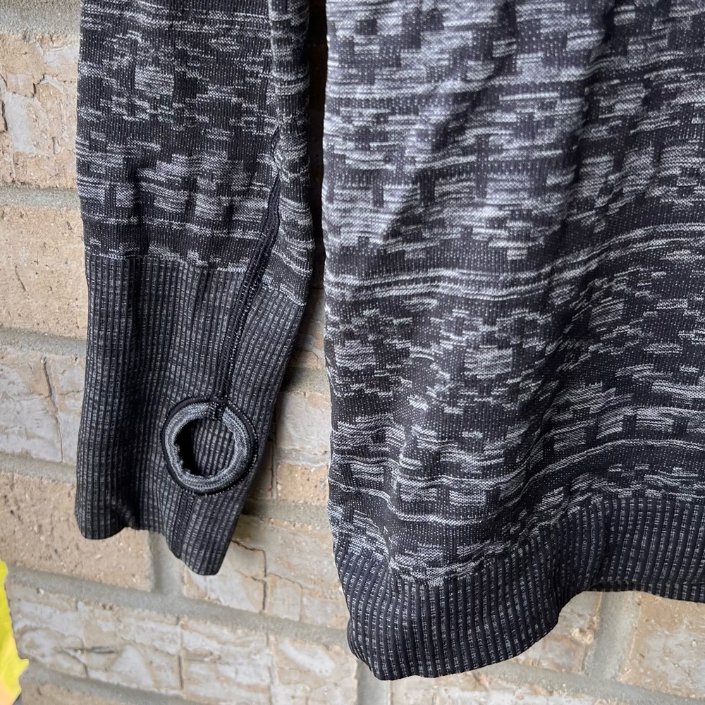 Lululemon Rest Less 1/4 Zip - Picture 2 of 6